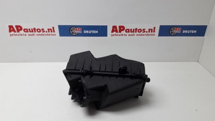 Begagnade Luftfilterhus Audi A3 (8L1) 1.6 Pris € 19,99 Marginaltabell erbjuds av AP Auto's