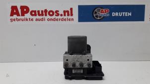 Używane Pompa ABS Audi A4 Avant (B8) 1.8 TFSI 16V Cena € 99,99 Procedura marży oferowane przez AP Autos