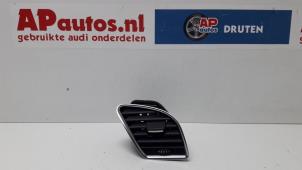 Usados Rejilla de aire de salpicadero Audi A4 Avant (B8) 1.8 TFSI 16V Precio € 25,00 Norma de margen ofrecido por AP Autos