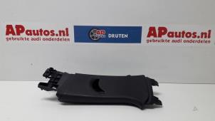 Usagé Revêtement montant centre gauche Audi A1 (8X1/8XK) 1.2 TFSI Prix € 17,50 Règlement à la marge proposé par AP Autos