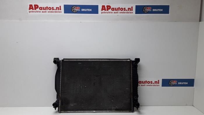 Usagé Radiateur Audi A6 Avant Quattro (C5) 3.0 V6 30V Prix € 69,99 Règlement à la marge proposé par AP Auto's