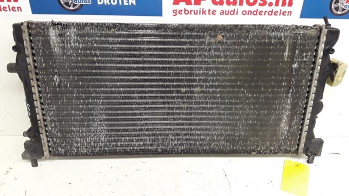 Radiateur d'un Audi A1 (8X1/8XK) 1.6 TDI 16V 2012