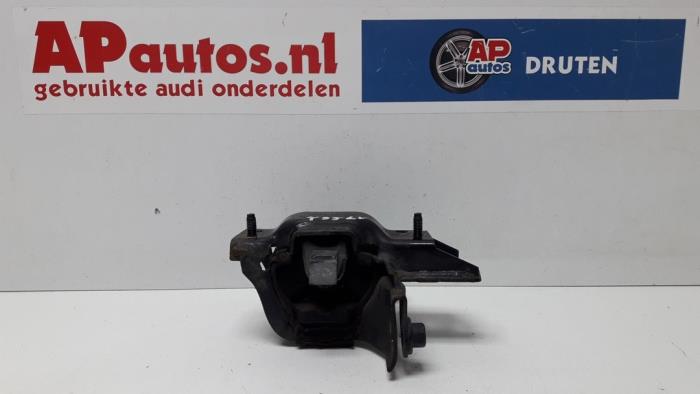 Support boîte de vitesses d'un Audi A1 (8X1/8XK) 1.6 TDI 16V 2012