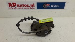 Used Front brake calliper, right Audi A4 Avant (B8) 2.0 TDI 16V Price € 85,00 Margin scheme offered by AP Autos