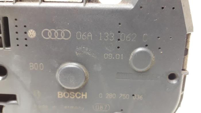 Boîtier accélérateur d'un Audi TT (8N3)