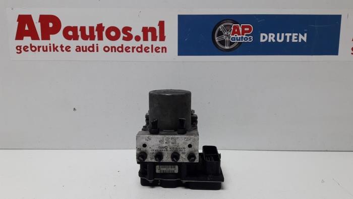 Begagnade ABS-pump Audi A4 (B7) 1.8 T 20V Pris € 29,99 Marginaltabell erbjuds av AP Auto's