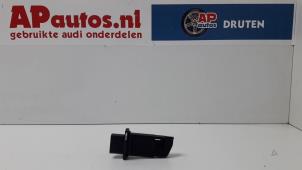 Usagé Compteur de masse d'air Audi A4 Prix € 20,00 Règlement à la marge proposé par AP Autos