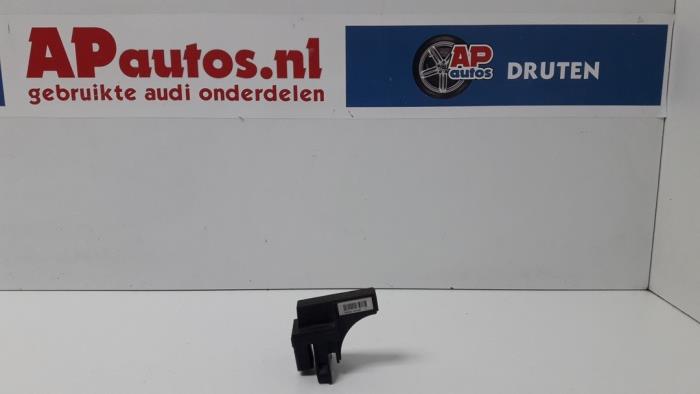 Begagnade Sensor (övriga) Audi A3 (8P1) 2.0 TDI 16V Pris € 35,00 Marginaltabell erbjuds av AP Auto's