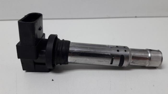 Pen ignition coil from a Audi A1 (8X1/8XK) 1.4 TFSI 16V 122 2011