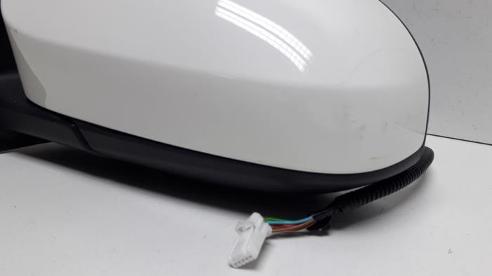 Wing mirror, left from a Peugeot 108 1.0 12V 2015