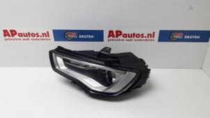 Używane Reflektor lewy Audi A3 Sportback (8VA/8VF) 1.4 TFSI 16V e-tron Cena € 450,00 Procedura marży oferowane przez AP Autos