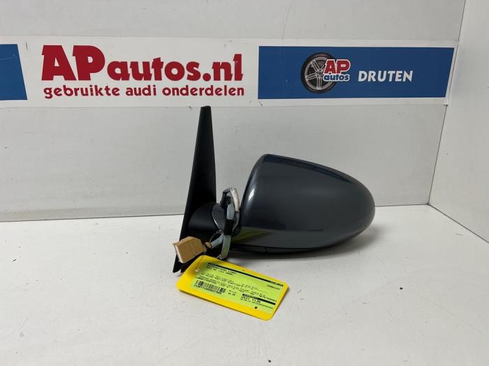 Wing mirror, left from a Audi A2 (8Z0) 1.4 16V 2005