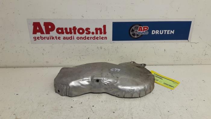 Begagnade Värmesköld Audi A3 Sportback (8VA/8VF) 2.0 TDI 16V Quattro Pris € 24,99 Marginaltabell erbjuds av AP Auto's