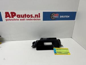 Used Metal cutting part left front Audi A3 Sportback (8VA/8VF) 1.4 TFSI 16V 40 e-tron Price € 50,00 Margin scheme offered by AP Autos