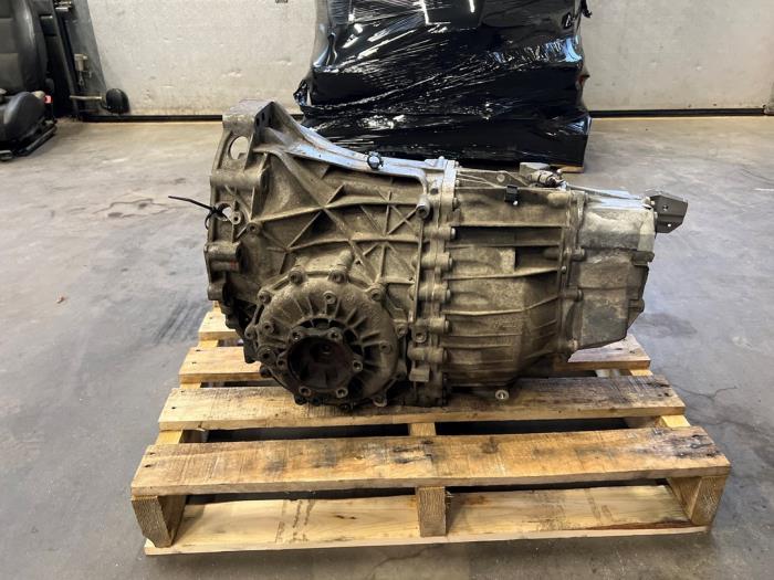 Gearbox from a Audi A4 Cabrio (B7) 1.8 T 20V 2006