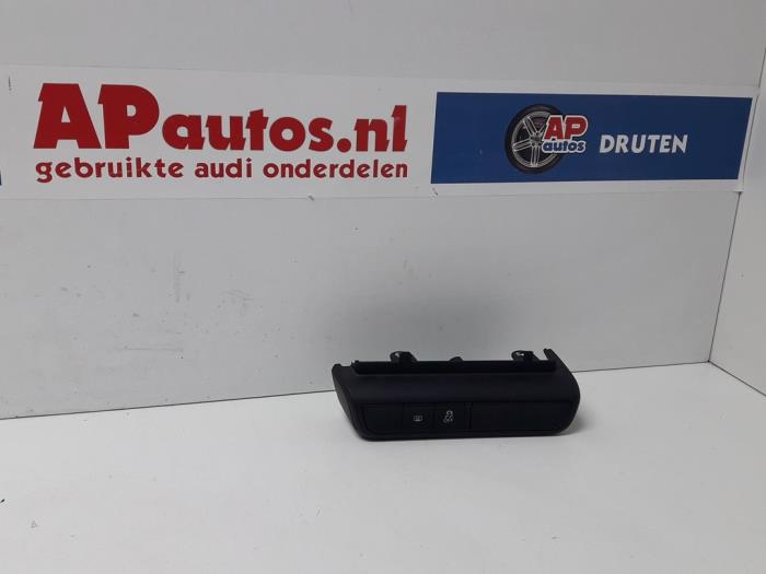 Używane Przelacznik ESP Audi A1 (8X1/8XK) 1.2 TFSI Cena € 14,99 Procedura marży oferowane przez AP Auto's