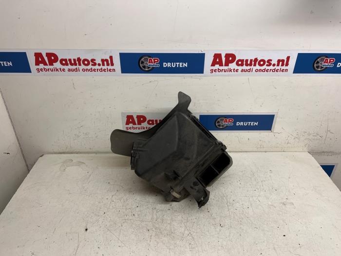 Begagnade Luftfilterhus Audi A4 (B5) 1.6 Pris € 19,99 Marginaltabell erbjuds av AP Auto's