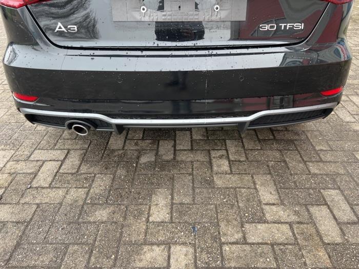 Rear bumper from a Audi A3 Sportback (8VA/8VF) 1.0 30 TFSI 12V 2019