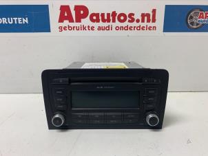 Gebrauchte Radio CD Spieler Audi A3 Sportback (8PA) 1.6 Preis € 50,00 Margenregelung angeboten von AP Autos