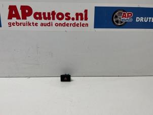 Gebrauchte Panikbeleuchtung Schalter Audi A3 Sportback (8PA) 1.6 Preis € 14,99 Margenregelung angeboten von AP Autos