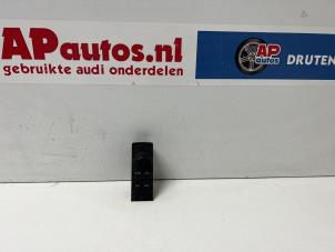 Usados Panel de control de navegación Audi A3 Sportback (8PA) 1.6 FSI 16V Precio € 25,00 Norma de margen ofrecido por AP Autos