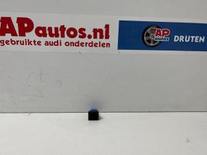 Used Airbag indicator light Audi A3 Sportback (8PA) 1.6 Price € 15,00 Margin scheme offered by AP Autos