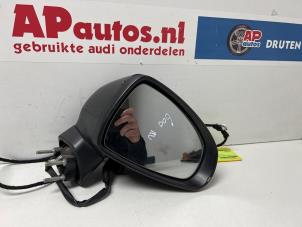 Używane Lusterko zewnetrzne prawe Audi A1 (8X1/8XK) 1.2 TFSI Cena € 29,99 Procedura marży oferowane przez AP Autos