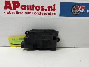 Usagé Boîte à fusibles Audi A3 Sportback Quattro (8PA) 3.2 V6 24V Prix € 35,00 Règlement à la marge proposé par AP Autos