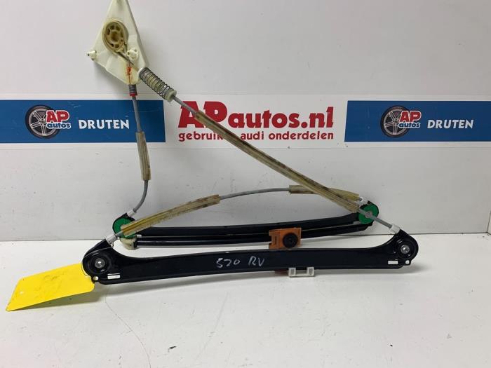 Window lifting mechanism without motor