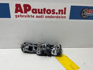 Usagé Platine feu arrière droit Audi A1 Sportback (8XA/8XF) 1.6 TDI 16V Prix € 19,99 Règlement à la marge proposé par AP Autos