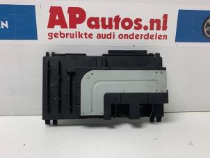 Usados Amplificador de radio Audi A3 Sportback (8VA/8VF) 1.4 TFSI 16V Precio € 299,99 Norma de margen ofrecido por AP Autos