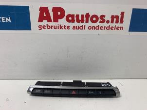 Gebrauchte Panikbeleuchtung Schalter Audi A3 Sportback (8VA/8VF) 1.4 TFSI 16V Preis € 29,99 Margenregelung angeboten von AP Autos