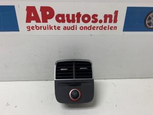 Używane Luchtrooster achter Audi A3 Sportback (8VA/8VF) 1.4 TFSI 16V Cena € 19,99 Procedura marży oferowane przez AP Autos