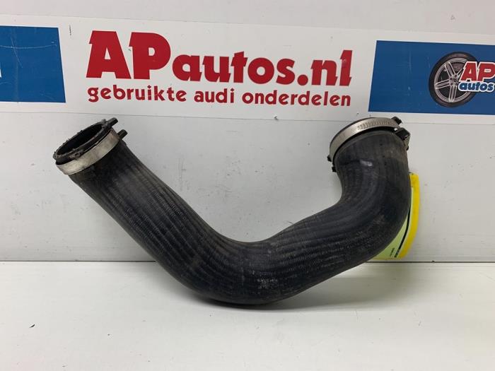 Usagé Tuyau intercooler Audi A4 Avant (B8) 3.0 TDI V6 24V Quattro Prix € 24,99 Règlement à la marge proposé par AP Auto's