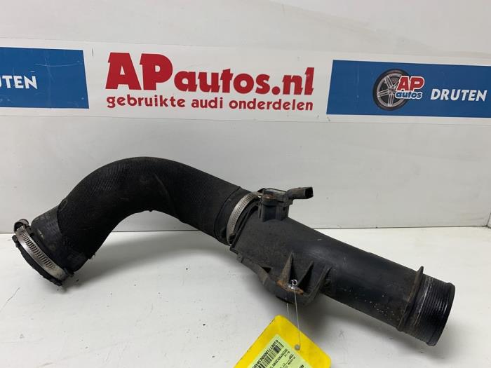 Usagé Tube intercooler Audi A4 Avant (B8) 3.0 TDI V6 24V Quattro Prix € 29,99 Règlement à la marge proposé par AP Auto's