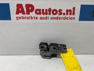 Used Bonnet lock mechanism Volkswagen Transporter T5 2.0 TDI BlueMotion Price € 24,19 Inclusive VAT offered by AP Autos