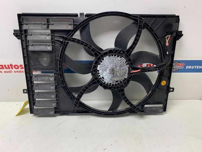 Cooling fans from a Volkswagen Transporter T6 2.0 TDI 150 2018