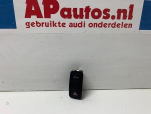 Usagé Bouton de warning Audi A1 (8X1/8XK) 1.4 TFSI 16V 122 Prix € 14,99 Règlement à la marge proposé par AP Autos