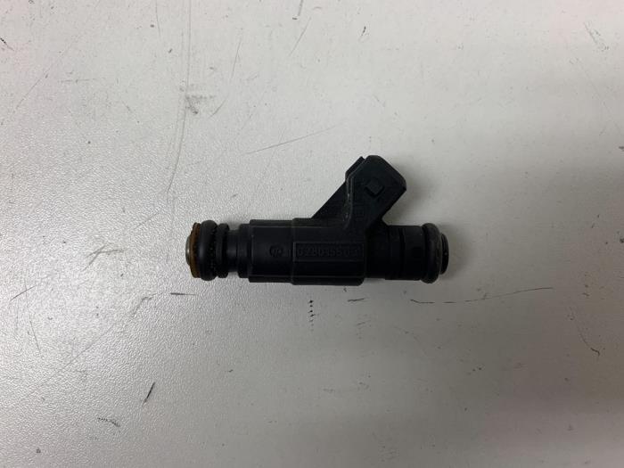 Wtryskiwacz (wtrysk benzyny) z Audi A4 (B6) 1.8 T 20V 2003