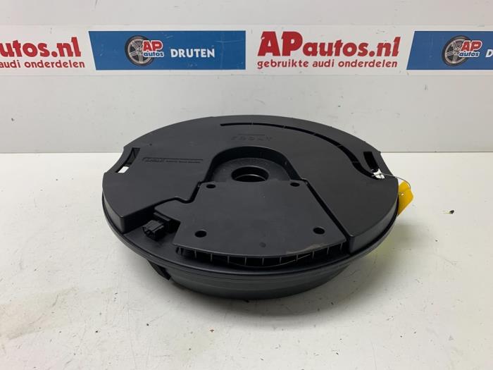 Używane Subwoofer Audi A3 Sportback (8VA/8VF) 1.2 TFSI 16V Cena € 74,99 Procedura marży oferowane przez AP Auto's