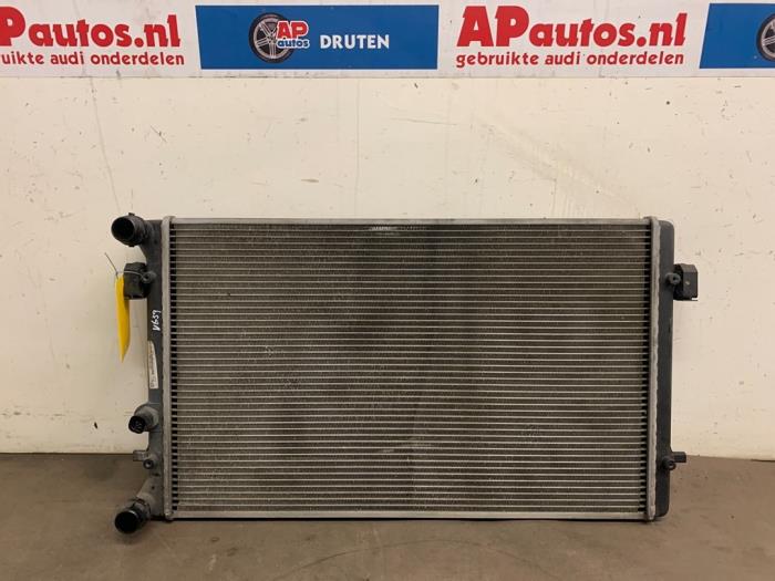 Usagé Radiateur Audi TT Roadster (8N9) 1.8 20V Turbo Prix € 24,99 Règlement à la marge proposé par AP Auto's