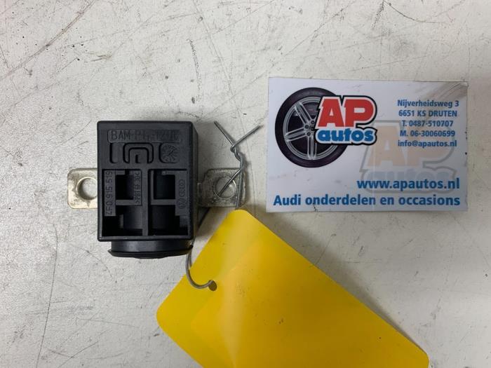 Begagnade Airbagsensor Audi A6 Avant (C6) 2.4 V6 24V Pris € 19,99 Marginaltabell erbjuds av AP Auto's