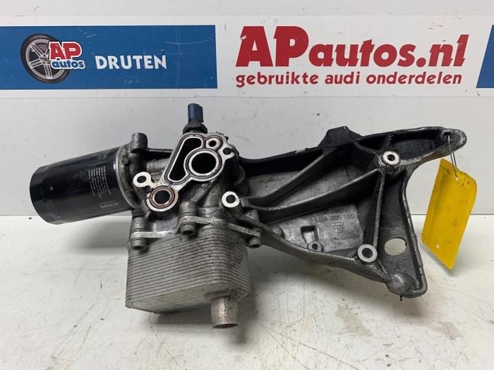 Gebrauchte Ölfiltergehäuse Audi A4 Avant (B8) 1.8 TFSI 16V Preis € 29,99 Margenregelung angeboten von AP Auto's