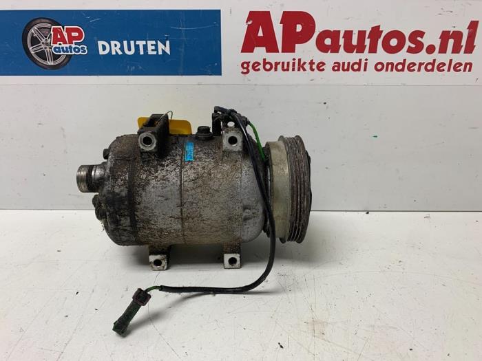Usagé Compresseur de clim Audi A4 (B5) 1.8 20V Prix € 49,99 Règlement à la marge proposé par AP Auto's