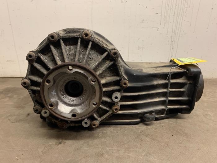 Differential hinten van een Audi A8 (D3) 4.2 V8 40V Quattro 2003
