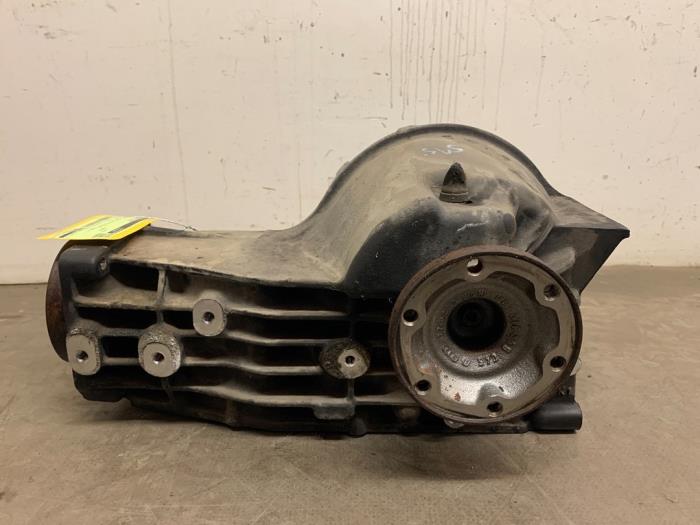 Differential hinten van een Audi A8 (D3) 4.2 V8 40V Quattro 2003