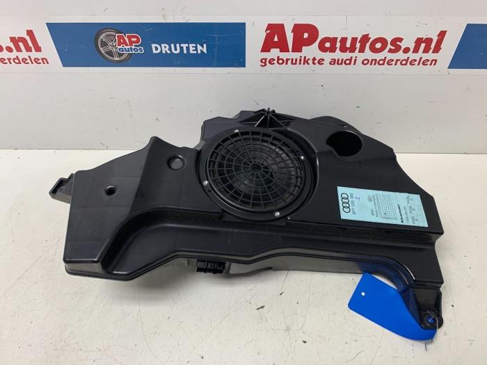 Używane Subwoofer Audi A3 Cabriolet (8P7) 2.0 TFSI 16V Cena € 49,99 Procedura marży oferowane przez AP Auto's