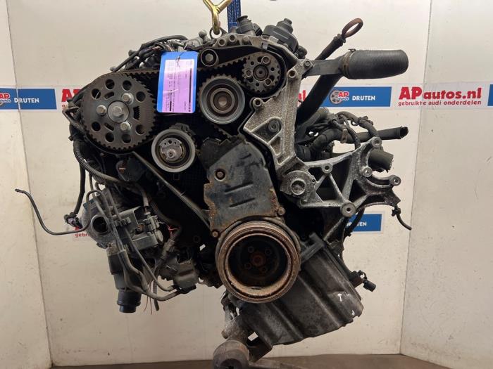 Used Engine Audi A4 (B8) 2.0 TDI 16V Price € 999,99 Margin scheme offered by AP Auto's