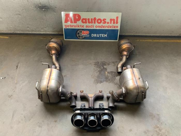 Gebrauchte Auspuff (komplett) Ferrari 458 Italia 4.5 V8 32V DCT Preis € 2.999,99 Margenregelung angeboten von AP Auto's