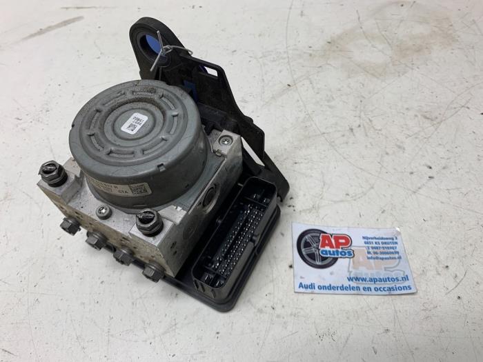 Begagnade ABS-pump Audi A3 Sportback (8VA/8VF) 1.2 TFSI 16V Pris € 74,99 Marginaltabell erbjuds av AP Auto's
